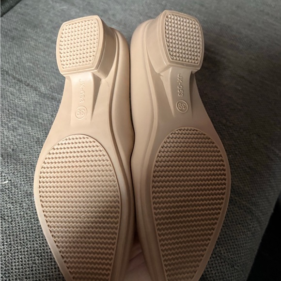 SHEIN Cream Loafers for Women - Picture 4 of 9